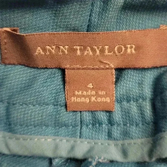 Ann Taylor Capris  - Picture 4 of 5